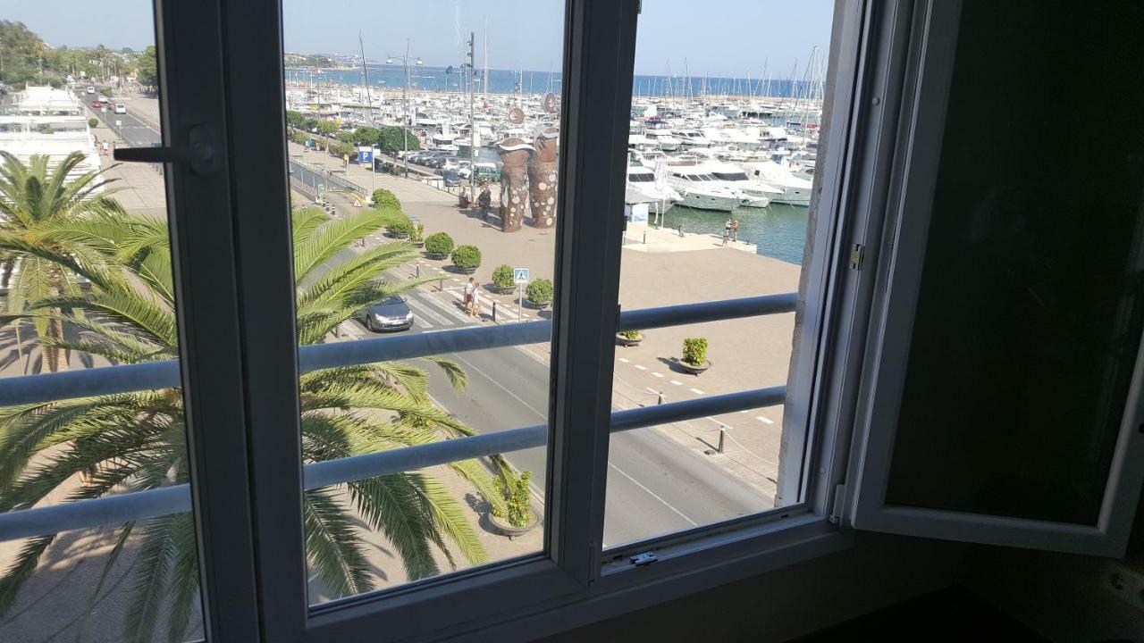 Apartament Marina Port Камбрильс Экстерьер фото